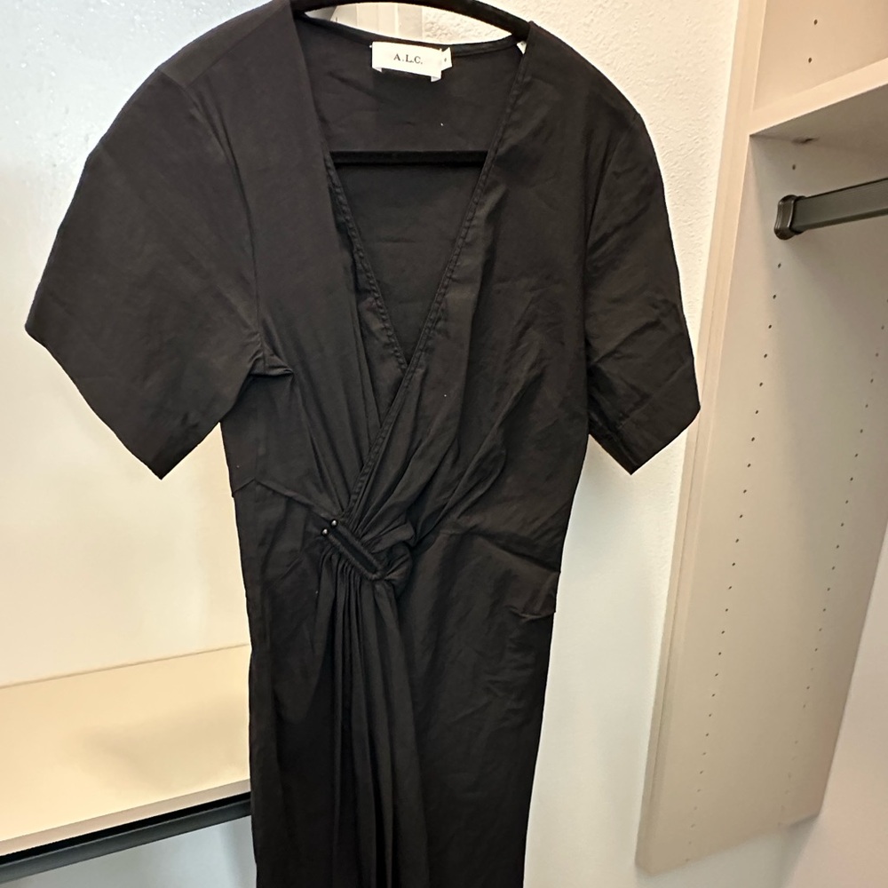 ALC Black Sheath Dress V-neck Short Sleeve